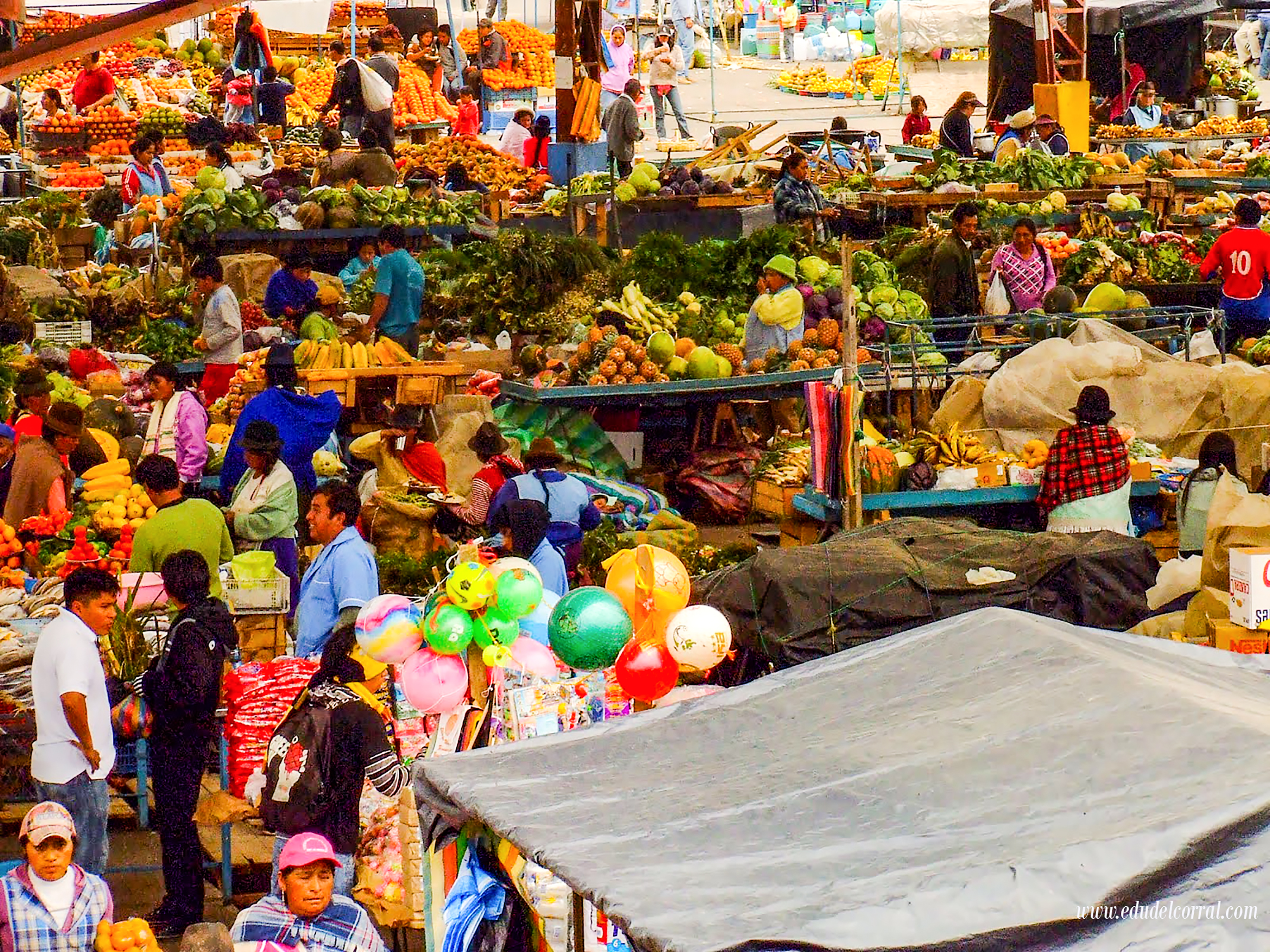 Mercado en domingo Pujilí, Provincia de Cotopaxi, Ecuador
