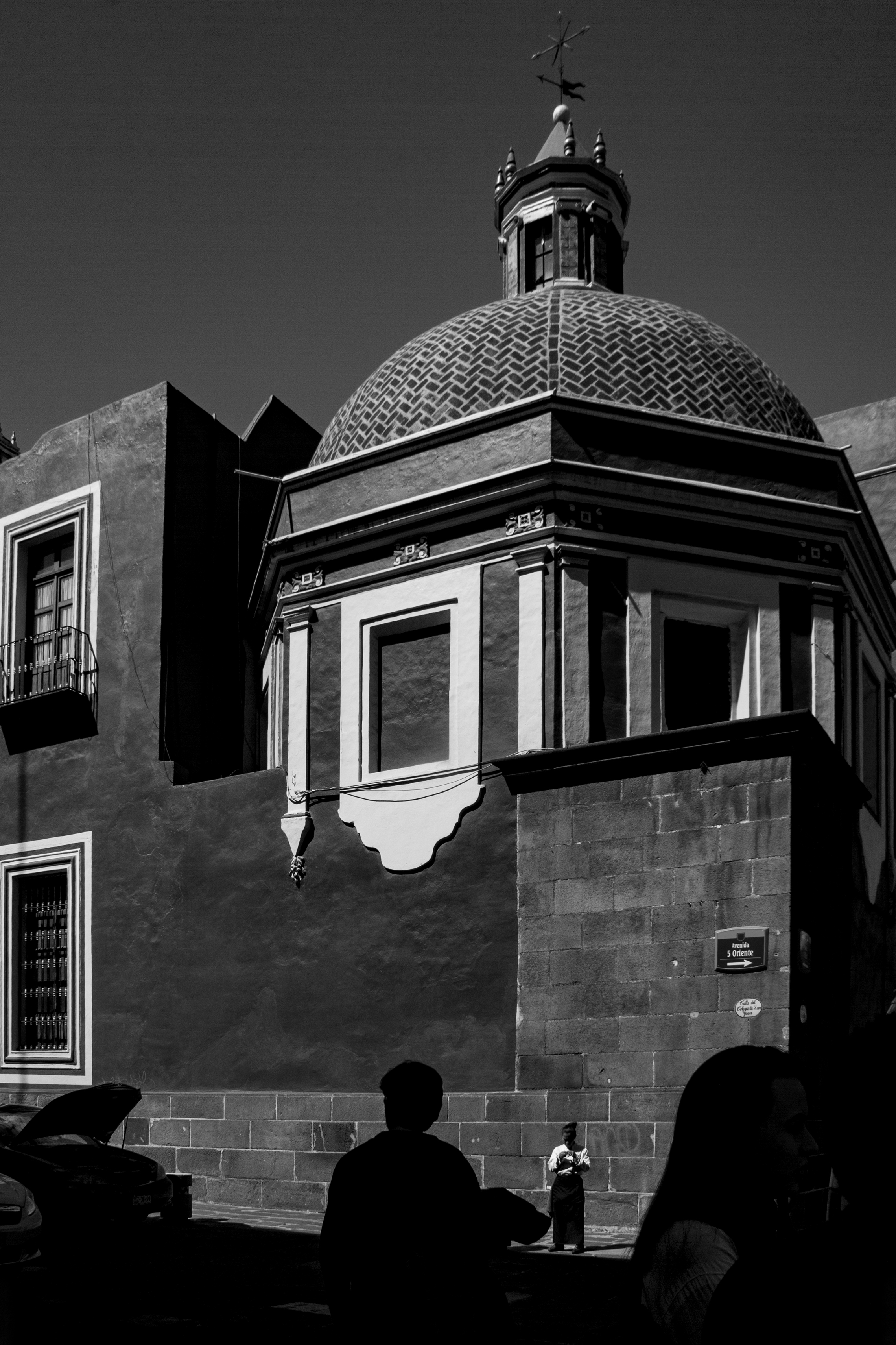Luces y sombras calles de Puebla, Puebla, México