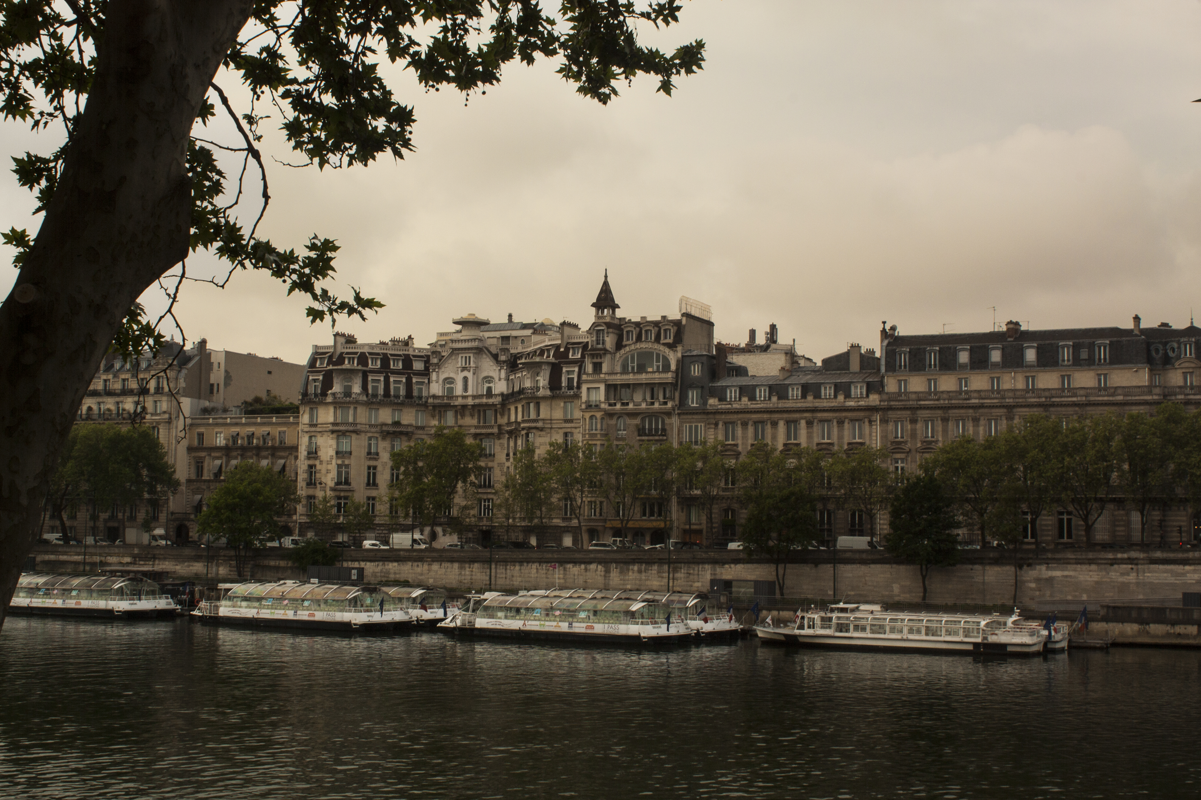 Vista al río Seine Paris, Francia