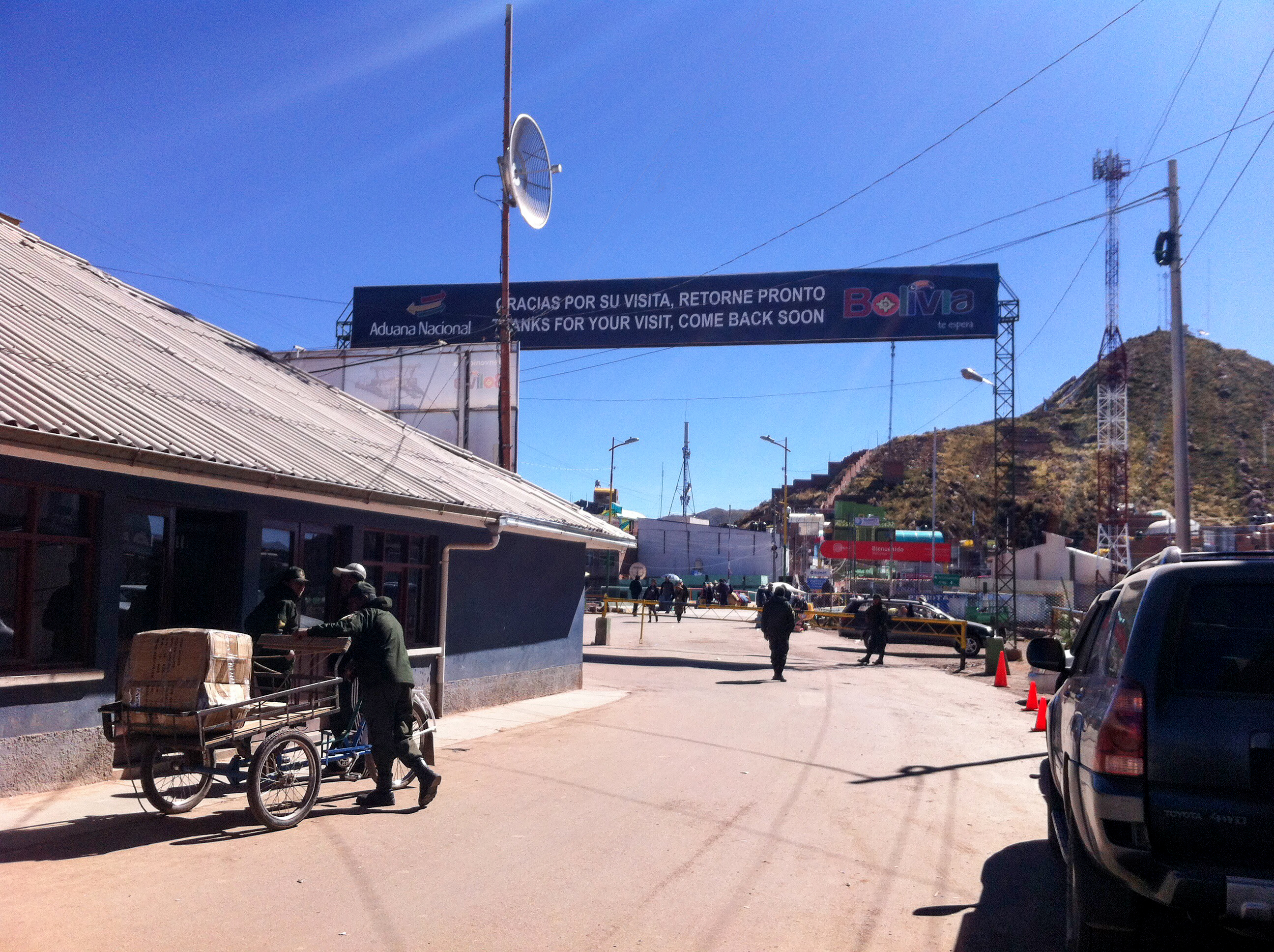 Salida de Bolivia Desaguadero, Frontera Bolivia-Perú