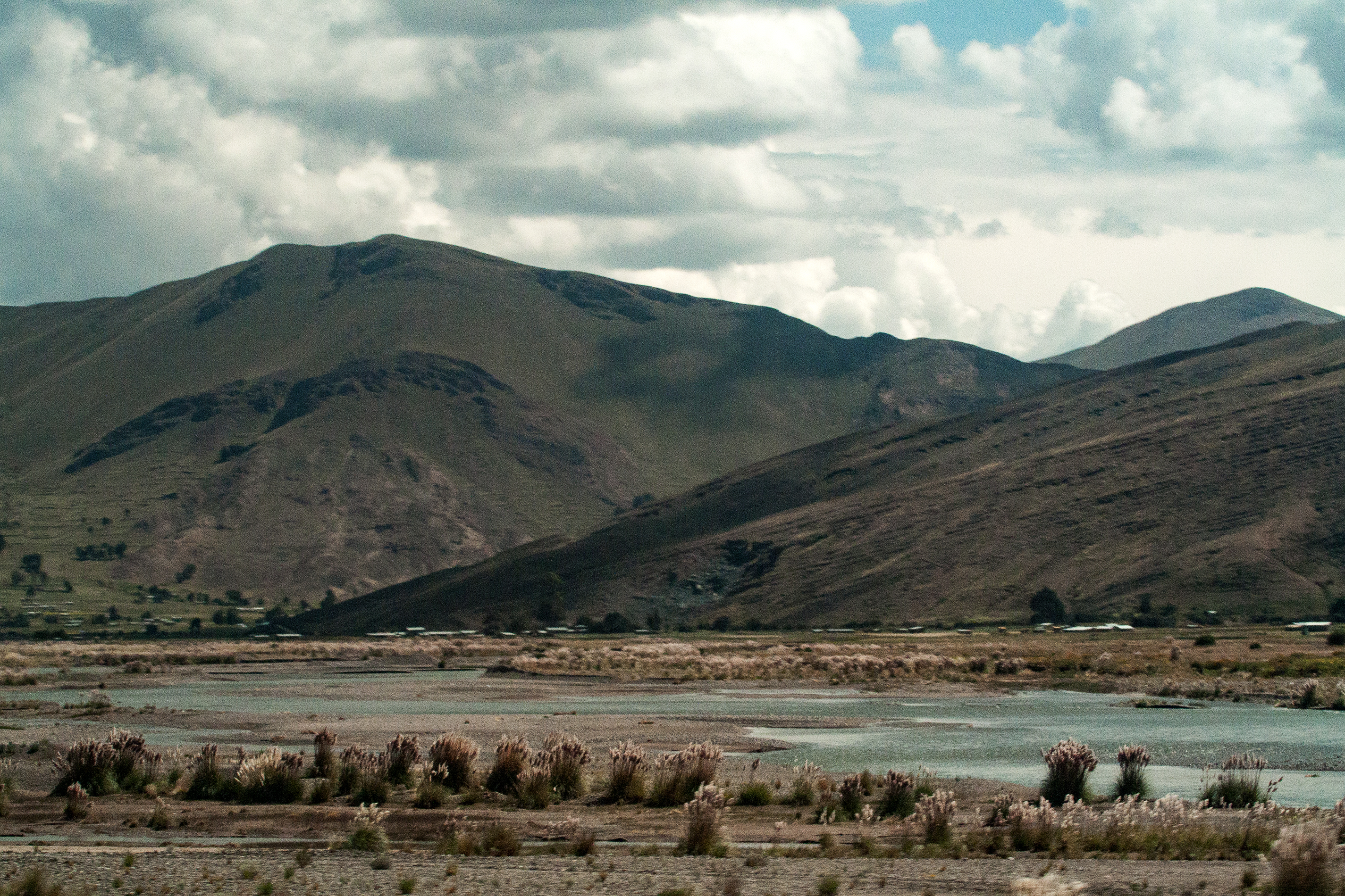 La ribera Carretera de Arequipa a Puno, Perú