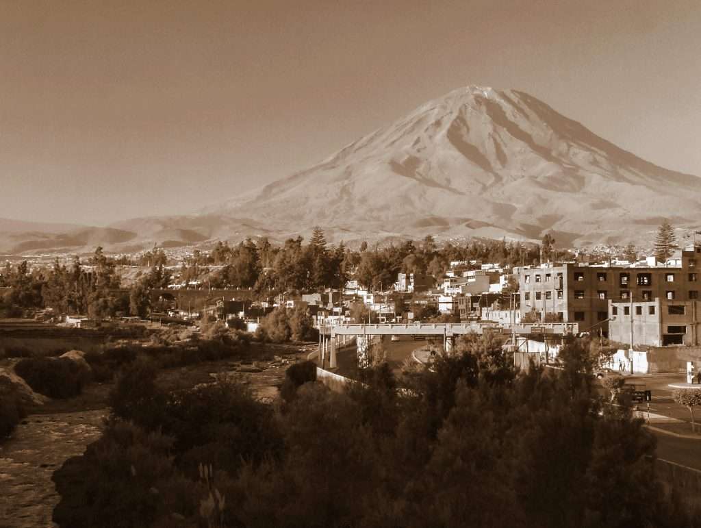 Vista del volcán Misti Ciudad de Arequipa, Arequipa, Perú