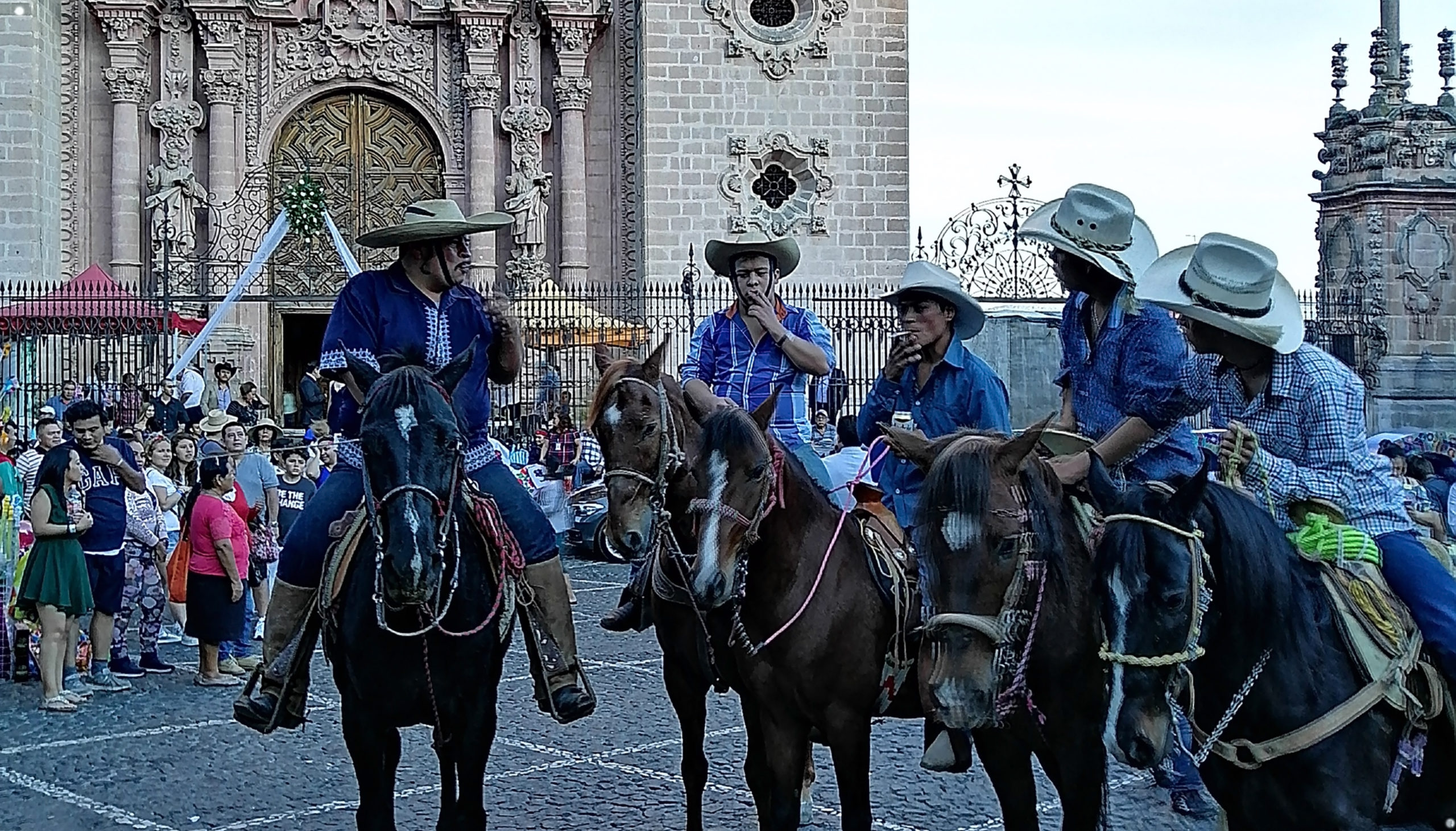 La familia del novio Parque Central de Taxco, Guerrero, México