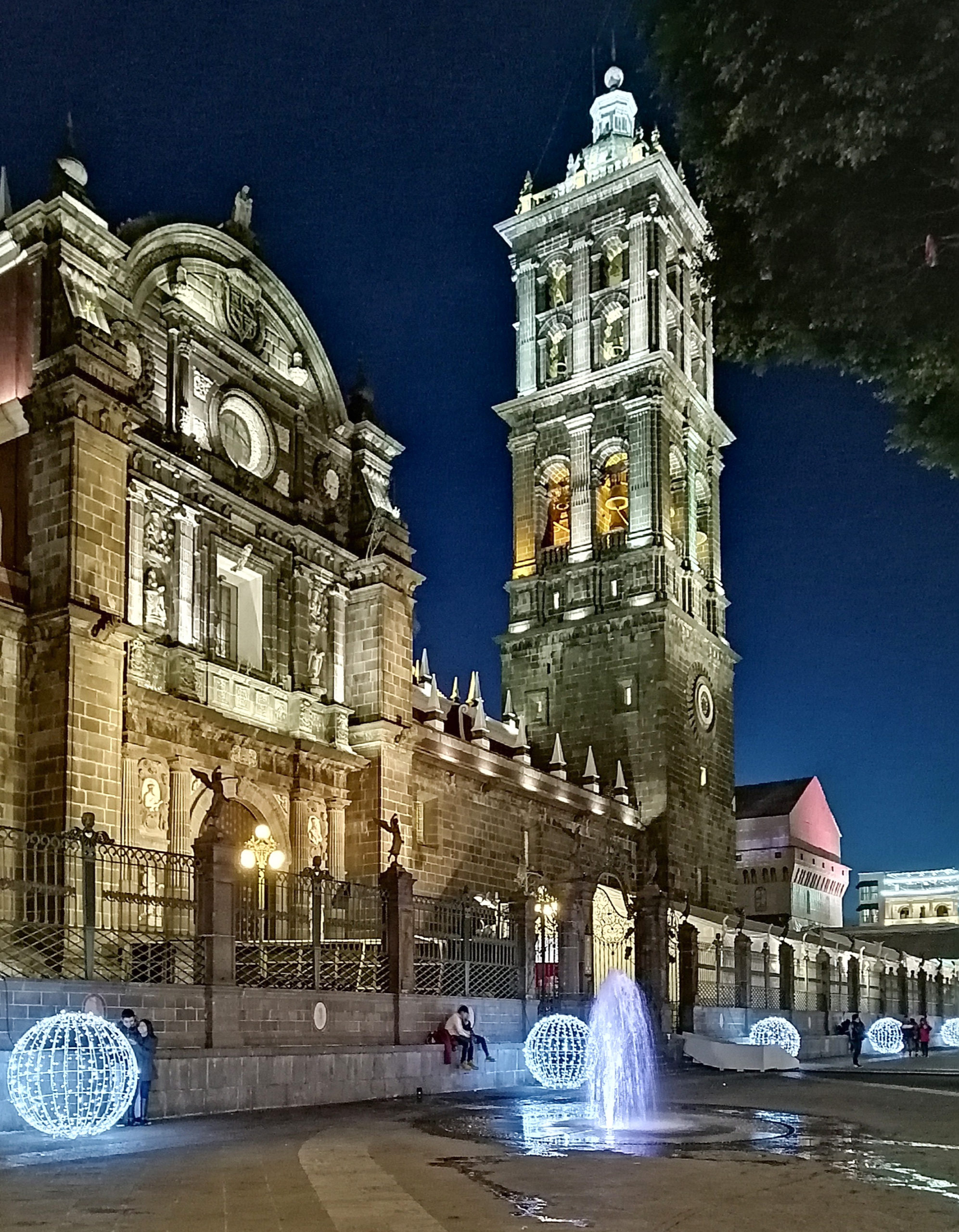 Noche en Catedral Centro histórico, Puebla, Mexico